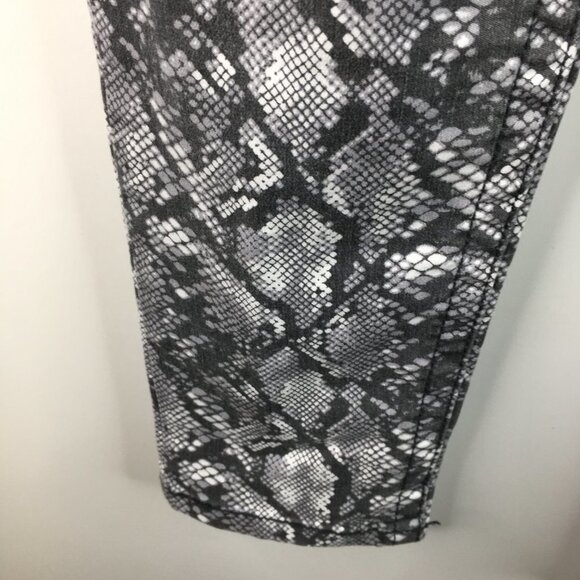 Seven7 Tummyless High Rise Skinny Snake Print Jeans Size 10 - Picture 3 of 13